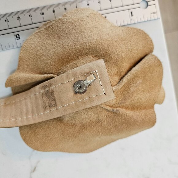 Neiman Marcus Belt Gold Rhinestone, S/M Tan Suede Leather Flower Buckle - Picture 6 of 11